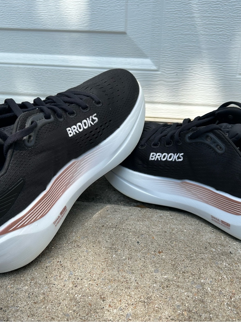 Brooks Men's Black Running Shoes with White Sole and Rose-Gold Accent